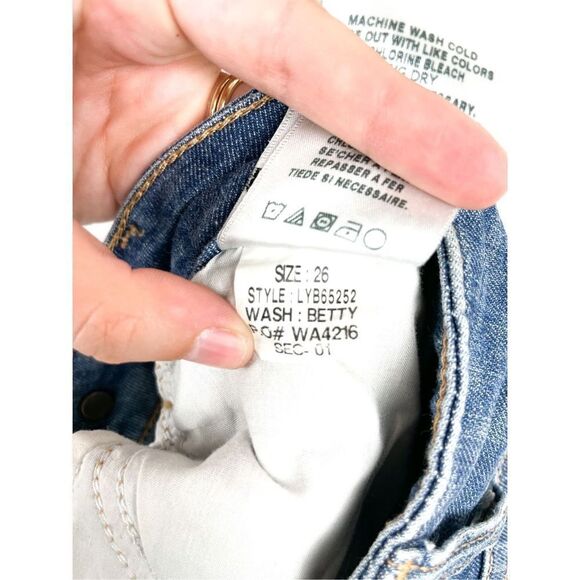 Joe’s Jeans The Skinny in Betty Wash Size 26 - Picture 11 of 12